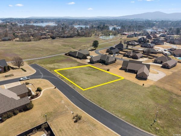 000 CHINOOK Drive, Hot Springs, AR 71913