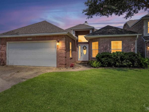 4004 Longwood Cir, Gulf Breeze, FL 32563