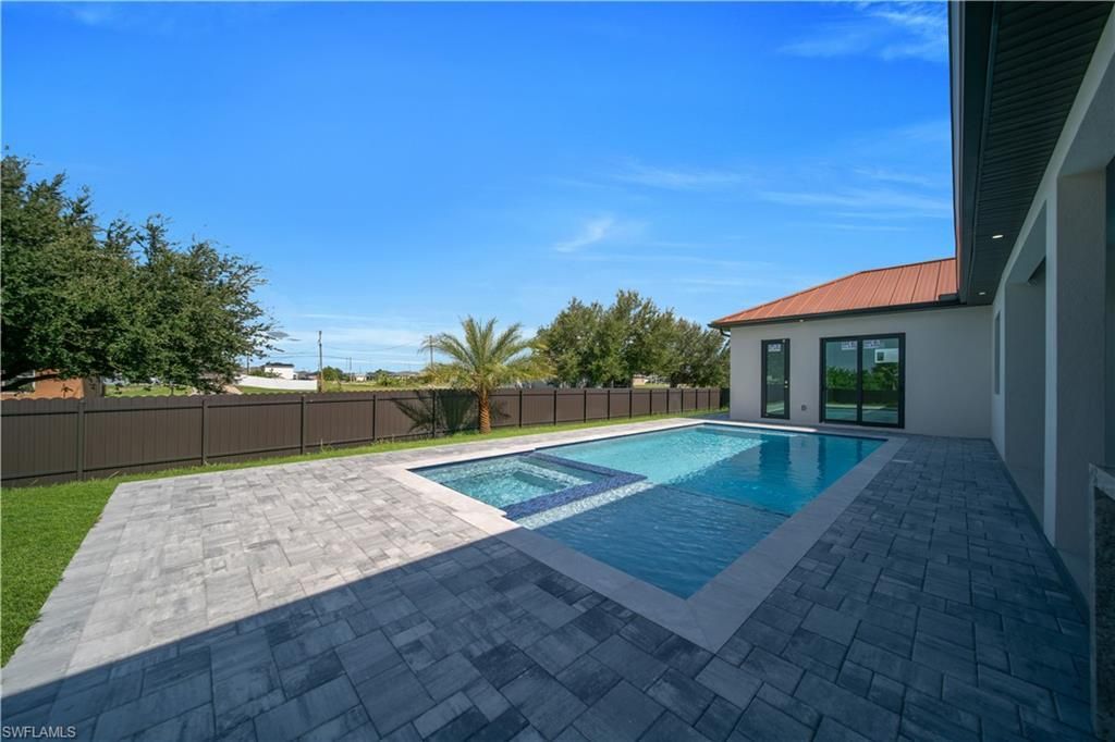 2421 Santa Barbara Blvd N, Cape Coral, FL 33993 Photo