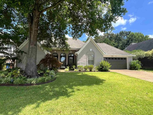 3052 LONG BRIDGE CV, Lakeland, TN 38002