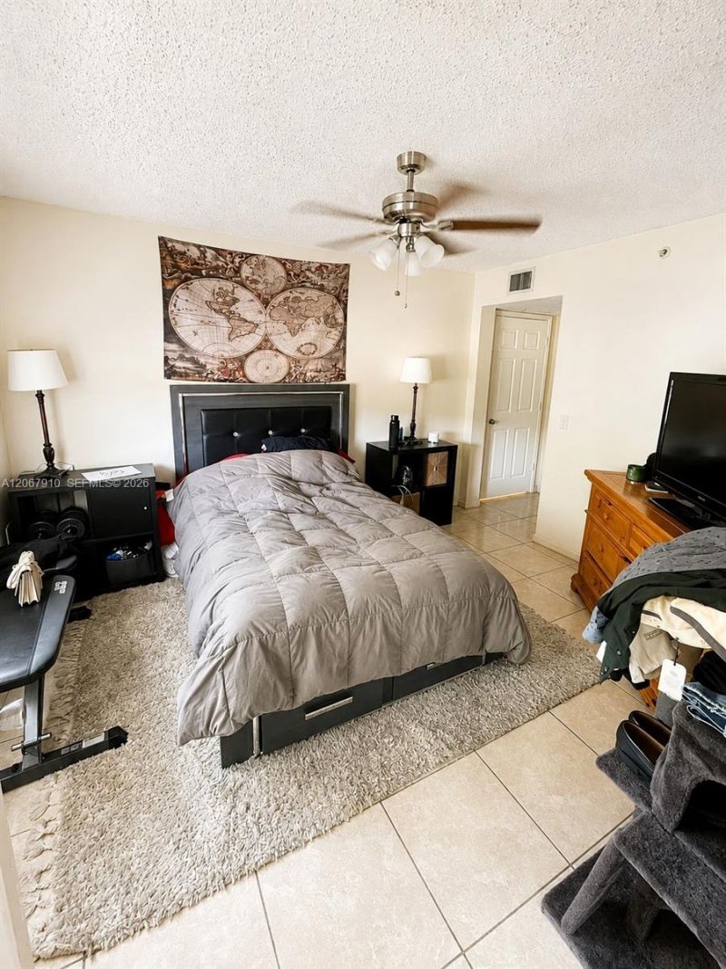2457 Centergate Dr , Unit 203, Miramar, FL 33025 Photo
