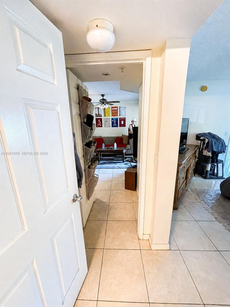 2457 Centergate Dr , Unit 203, Miramar, FL 33025 Photo