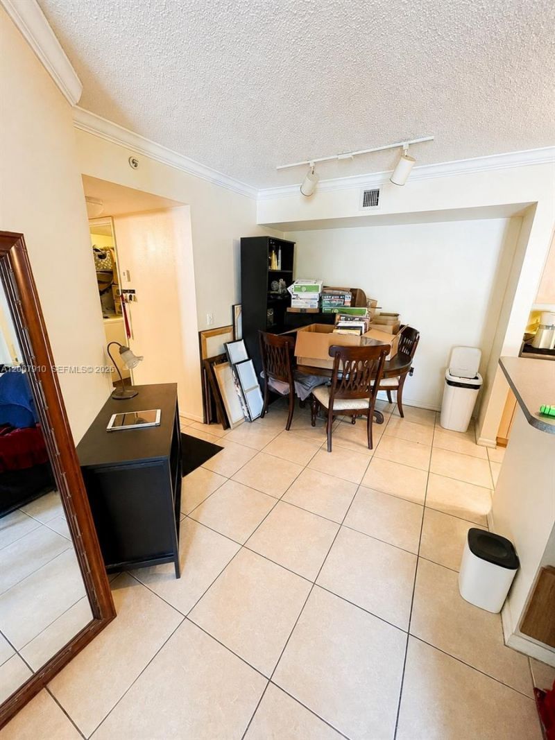 2457 Centergate Dr , Unit 203, Miramar, FL 33025 Photo