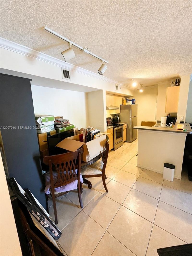 2457 Centergate Dr , Unit 203, Miramar, FL 33025 Photo