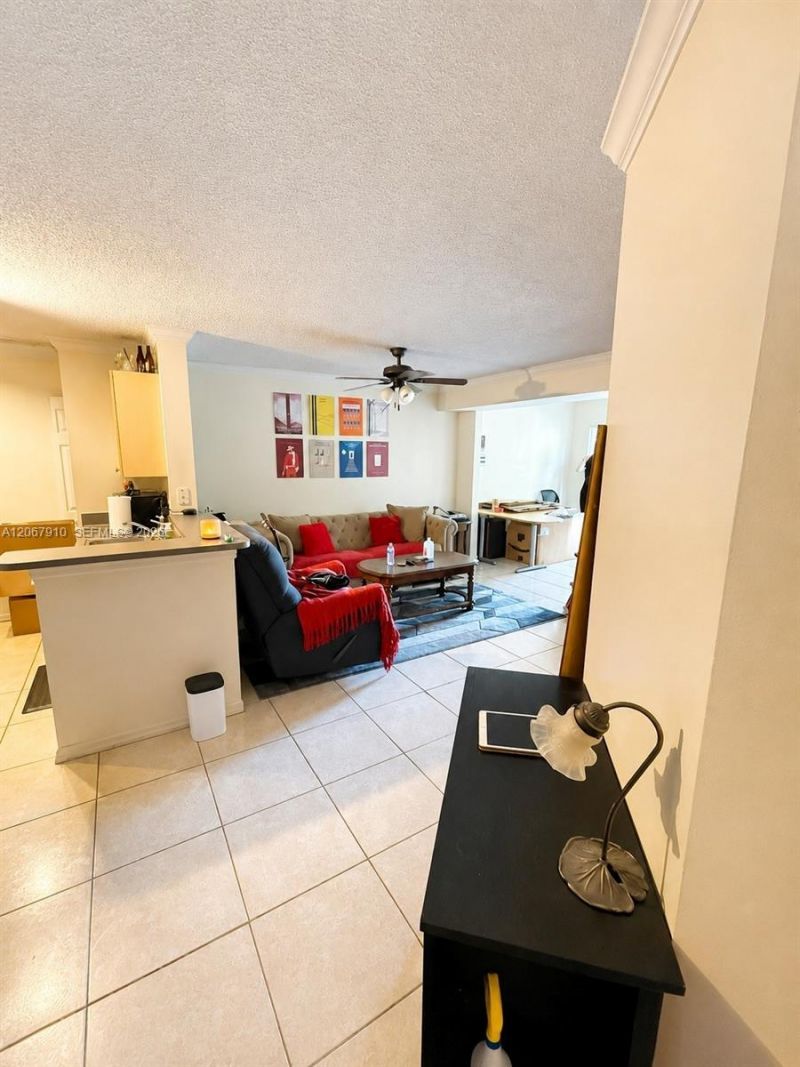 2457 Centergate Dr , Unit 203, Miramar, FL 33025 Photo