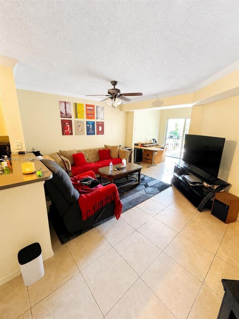 2457 Centergate Dr , Unit 203, Miramar, FL 33025 Photo