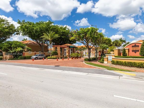 6142 NW 115th Pl, Unit 324, Doral, FL 33178