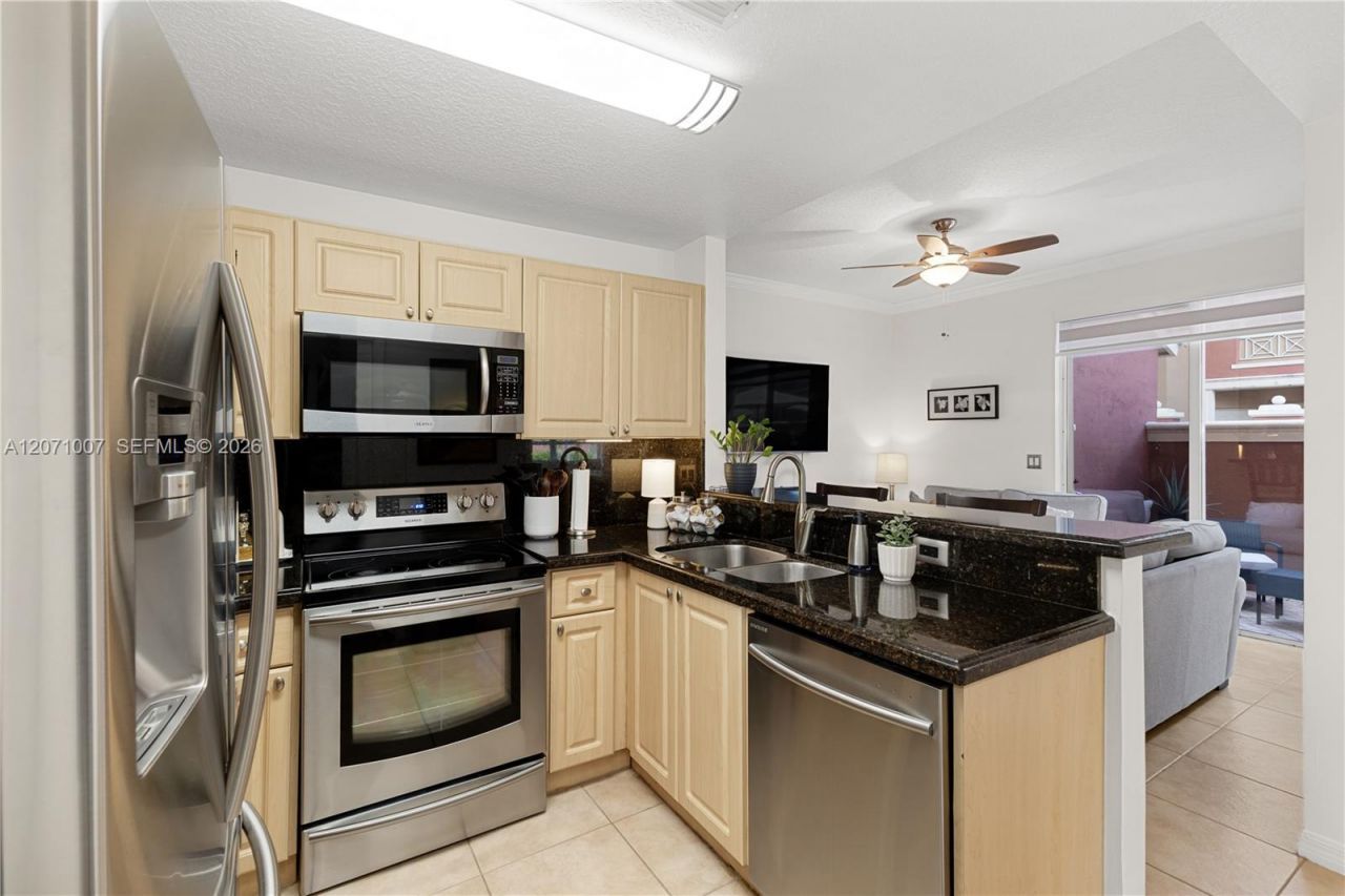 6142 NW 115th Pl, Unit 324, Doral, FL 33178 Photo