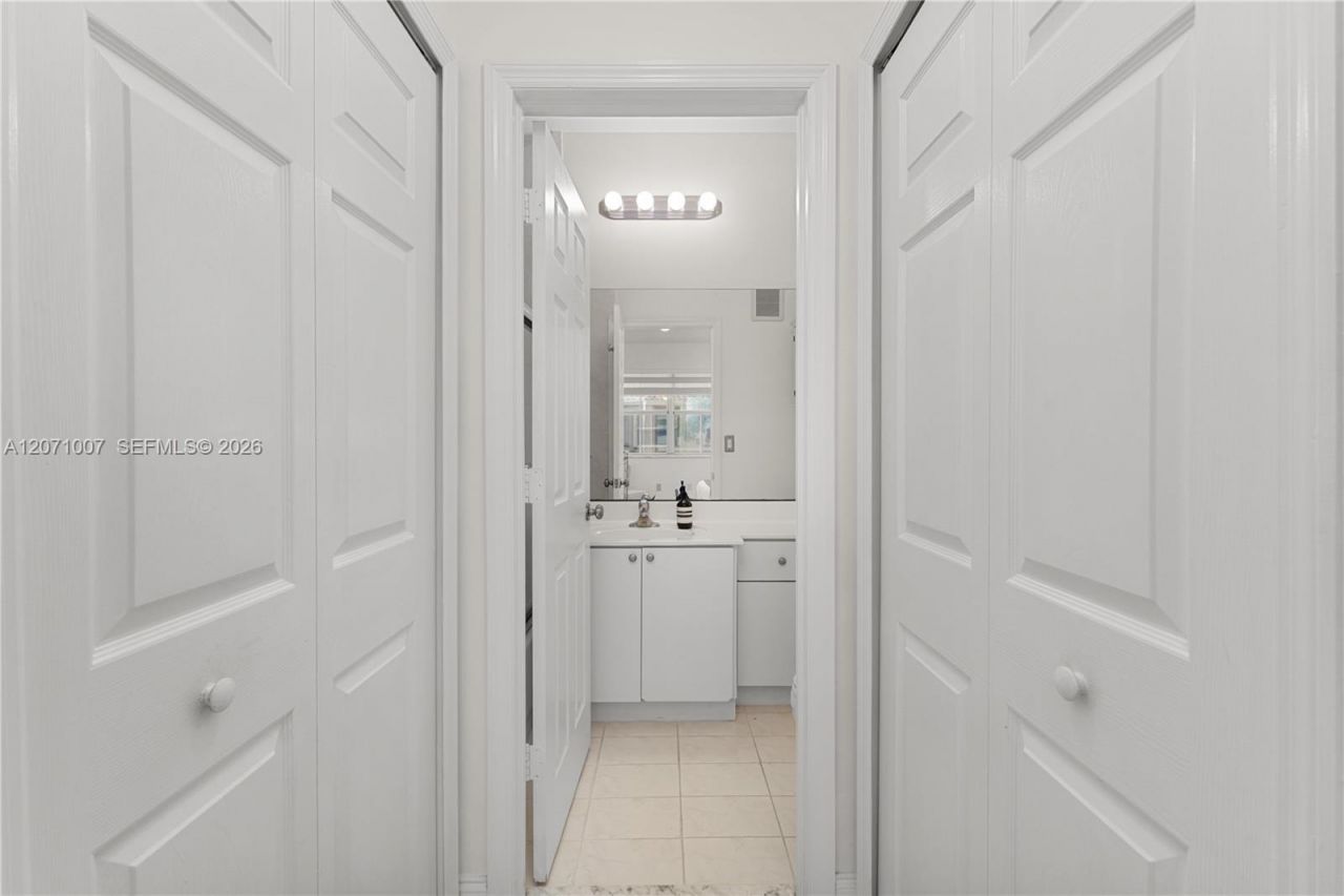 6142 NW 115th Pl, Unit 324, Doral, FL 33178 Photo