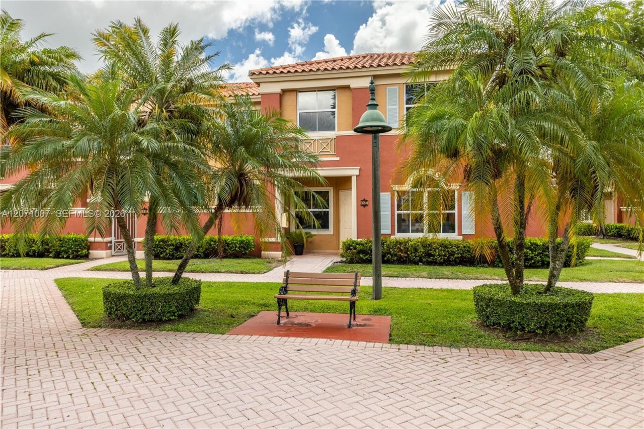 6142 NW 115th Pl, Unit 324, Doral, FL 33178 Photo