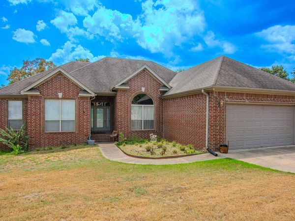 6901 Gap Point Circle, Sherwood, AR 72120