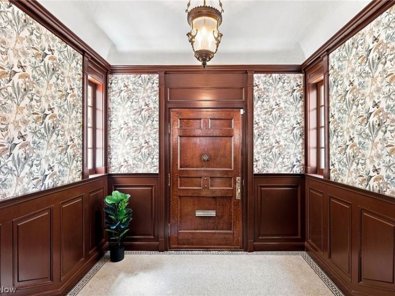 1835 N Park Boulevard, Cleveland Heights, OH 44106 Photo 3