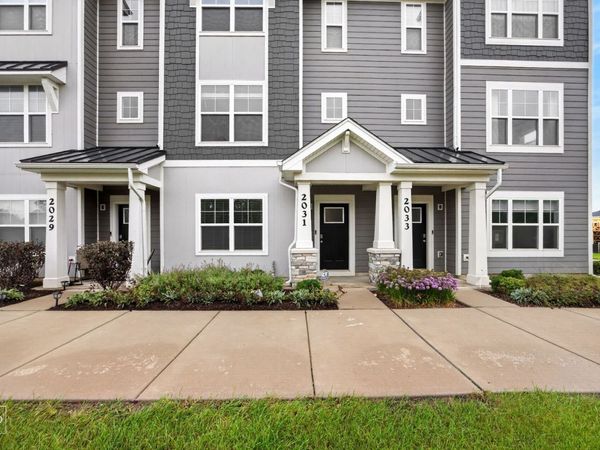 2031 Sequoia Avenue, Mundelein, IL 60060