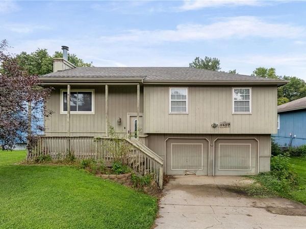 1832 Gates Drive, Platte City, MO 64079