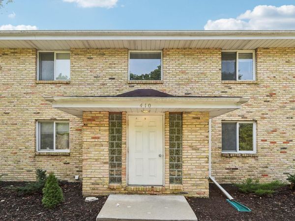 410 Cheviot Chase, Unit 2, Waukesha, WI 53186