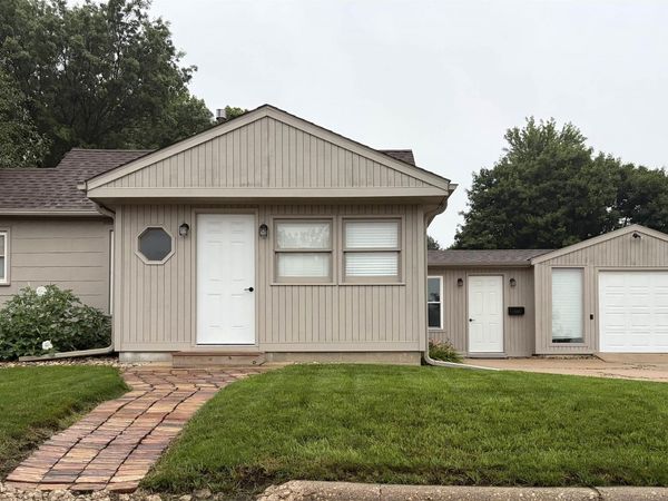 1005 M Avenue, Grundy Center, IA 50638