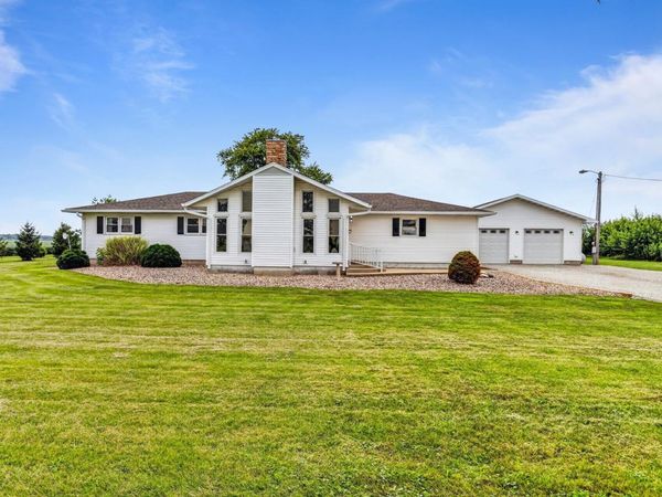 40 E 950 North Road, Cerro Gordo, IL 61818
