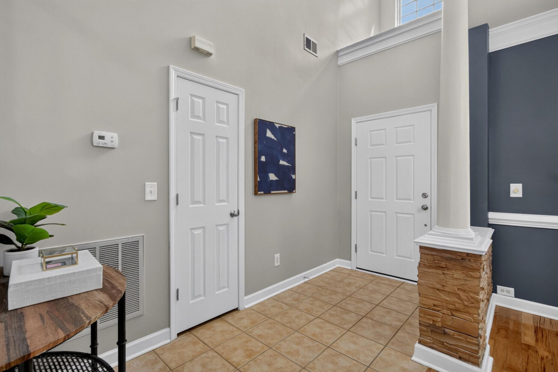 1038 Sterling Lane Photo 11