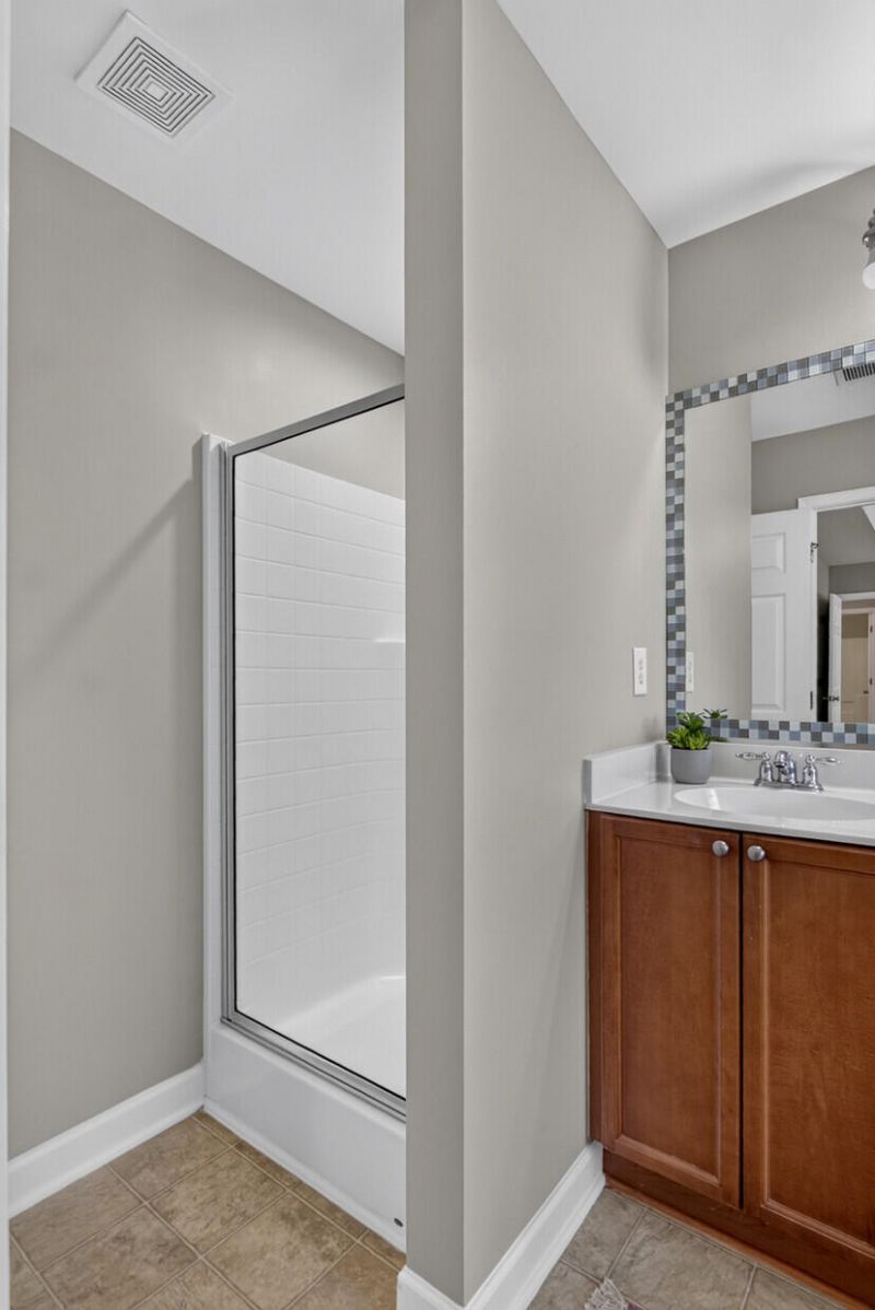 1038 Sterling Lane Photo 22