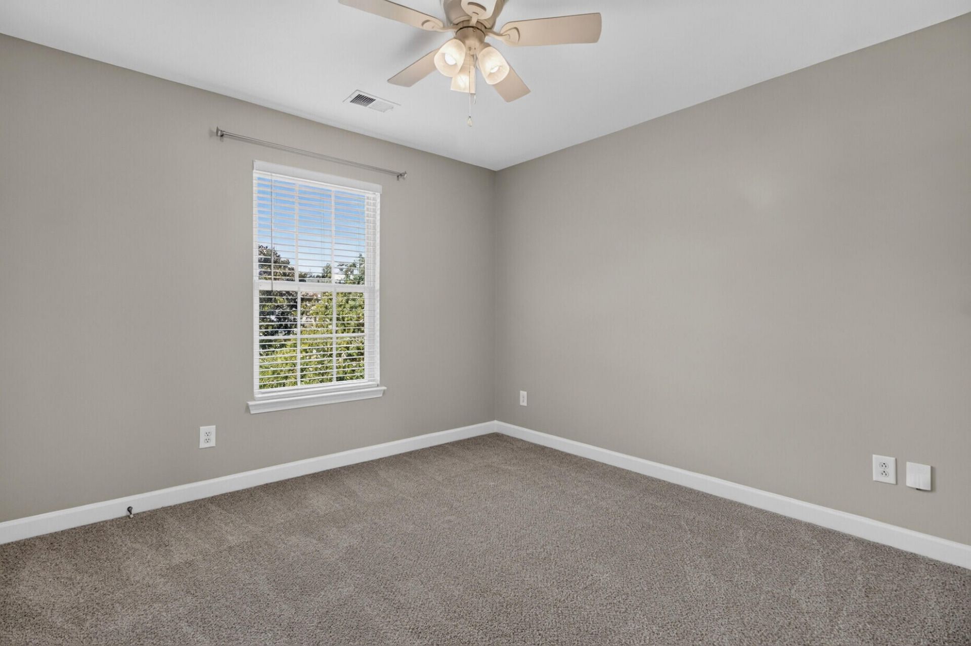1038 Sterling Lane Photo 23