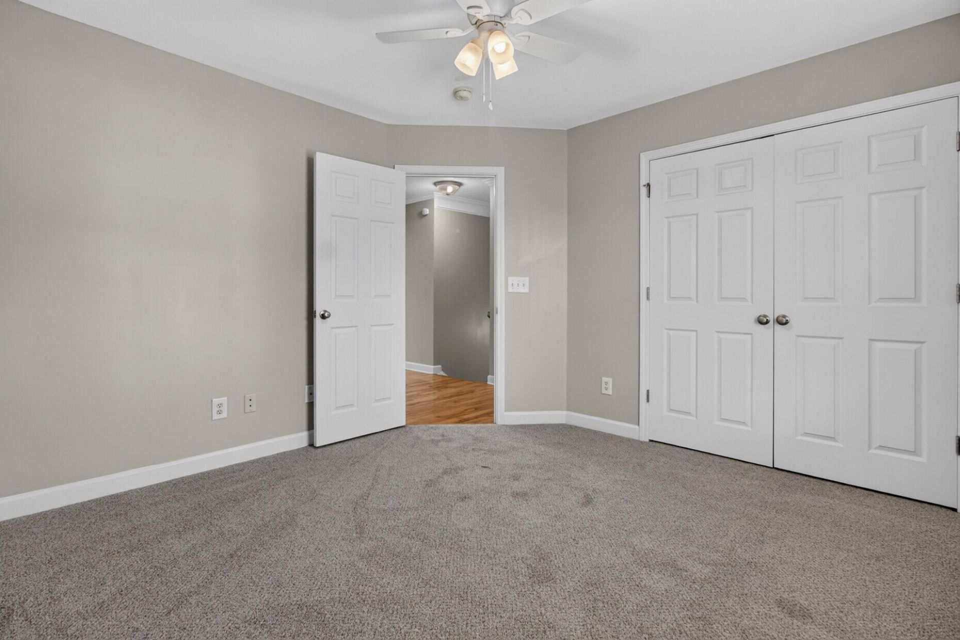 1038 Sterling Lane Photo 24