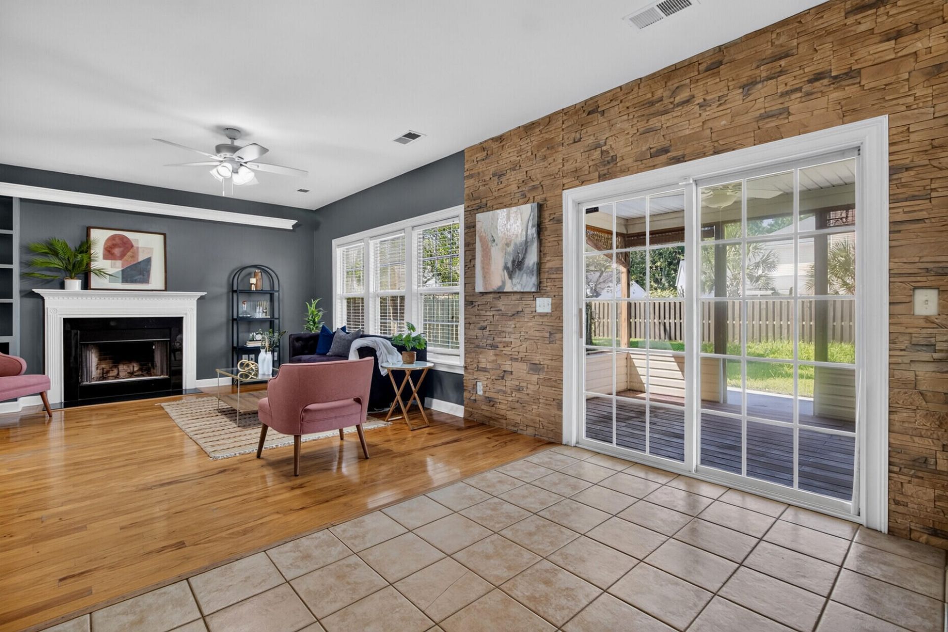 1038 Sterling Lane Photo 3