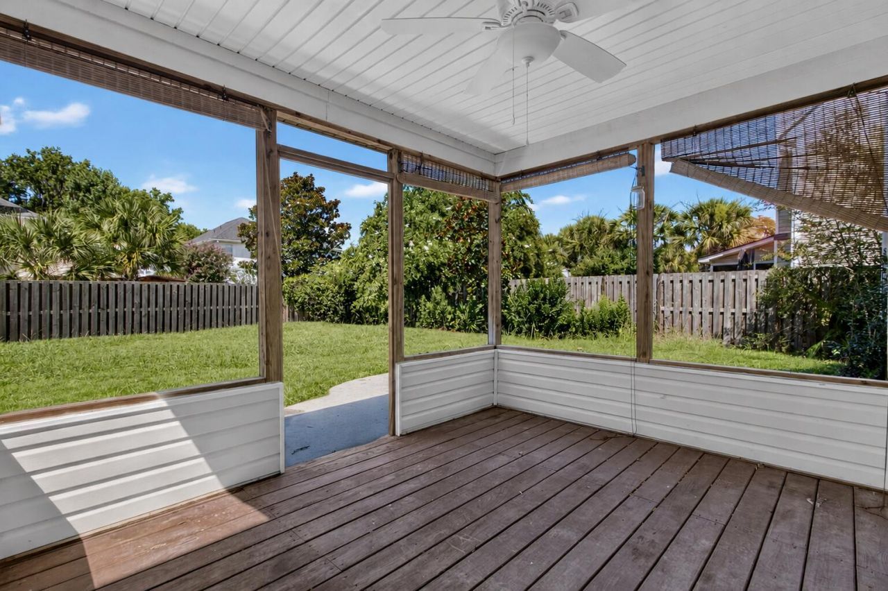 1038 Sterling Lane Photo 4