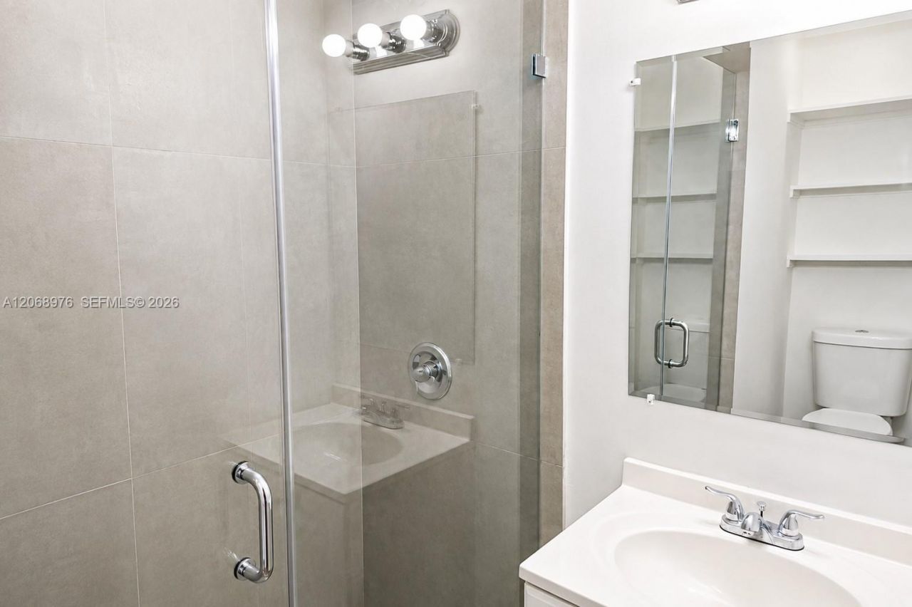 411 SE 10th St , Unit 4, Hallandale Beach, FL 33009 Photo