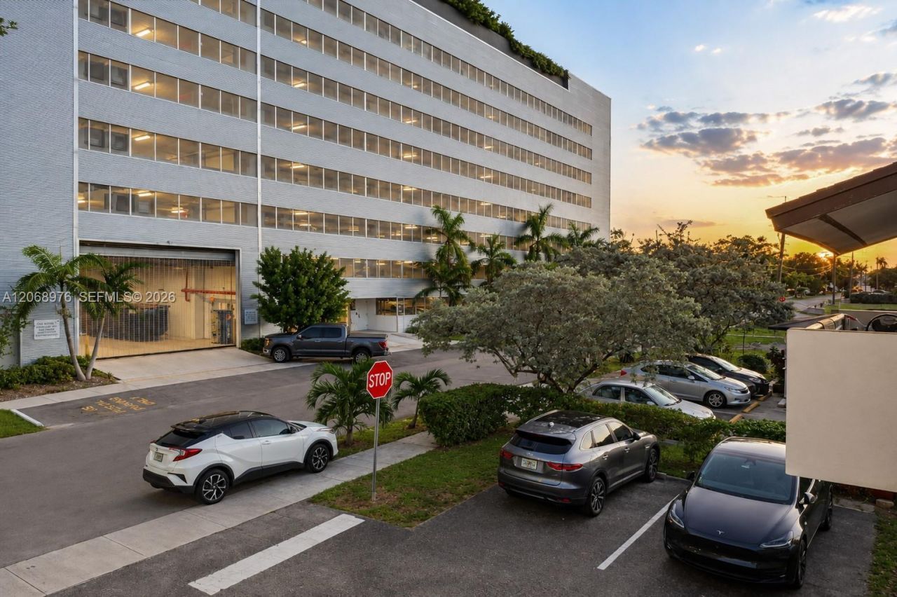411 SE 10th St , Unit 4, Hallandale Beach, FL 33009 Photo