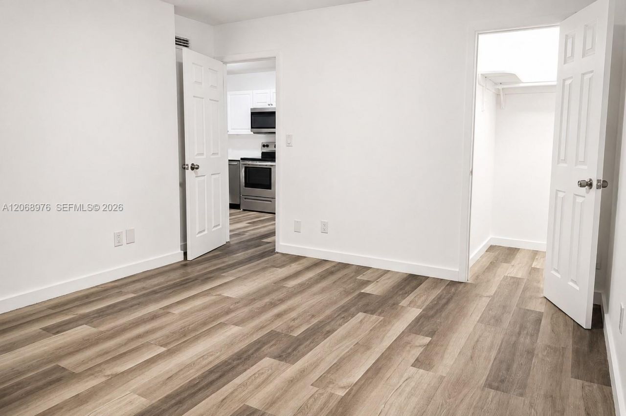 411 SE 10th St , Unit 4, Hallandale Beach, FL 33009 Photo
