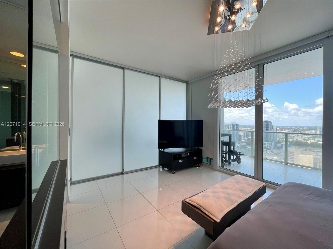 1040 Biscayne Blvd , Unit 3305, Miami, FL 33132 Photo
