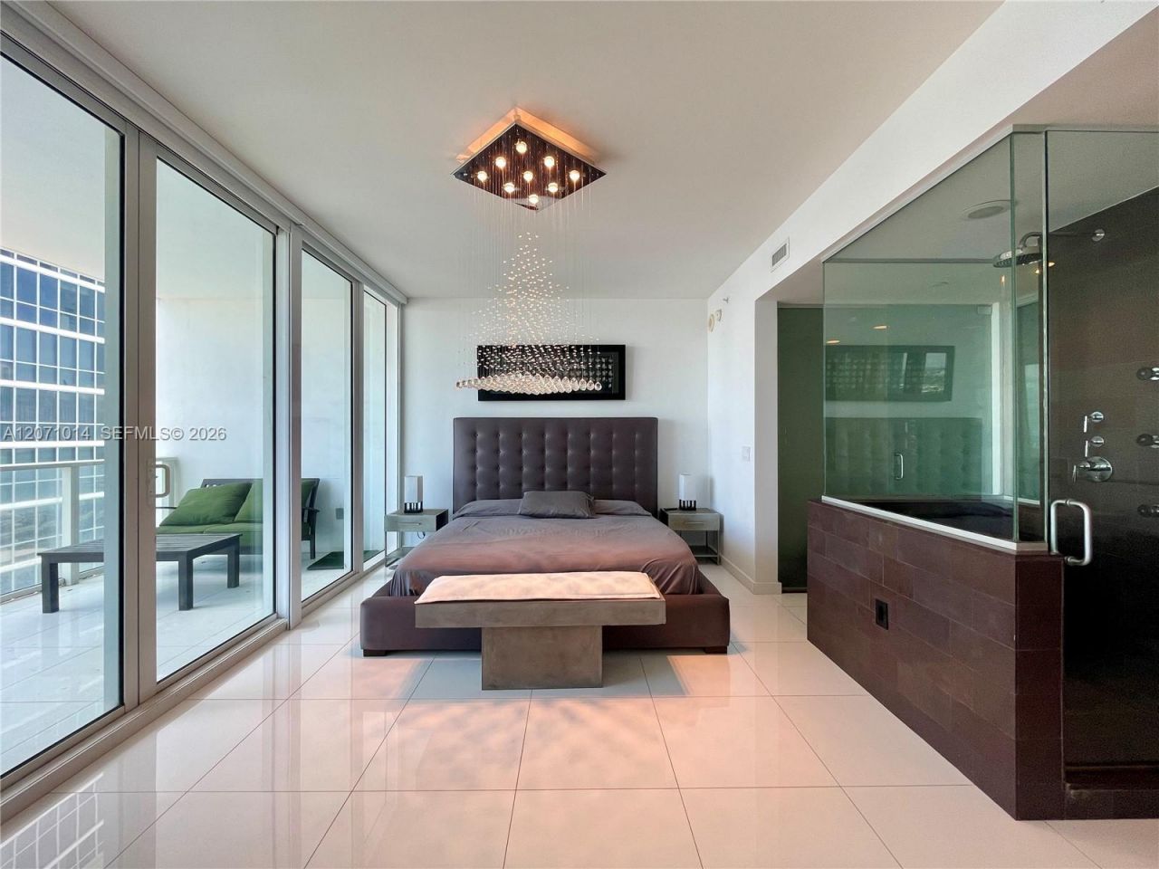 1040 Biscayne Blvd , Unit 3305, Miami, FL 33132 Photo
