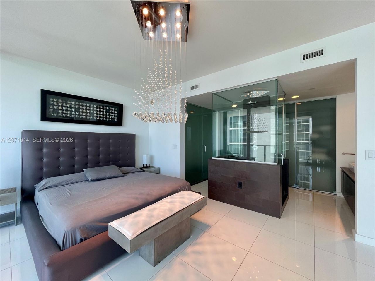 1040 Biscayne Blvd , Unit 3305, Miami, FL 33132 Photo