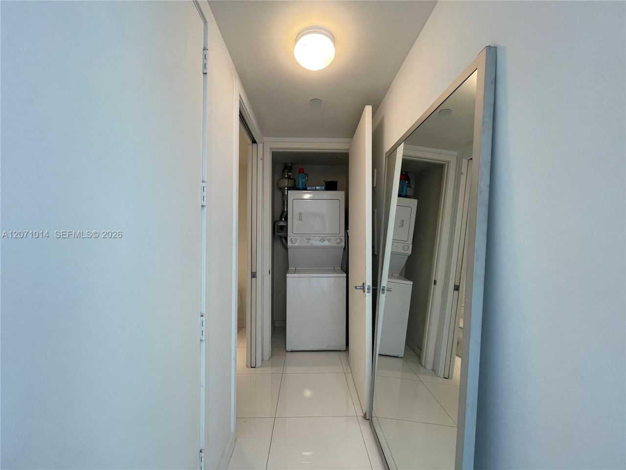 1040 Biscayne Blvd , Unit 3305, Miami, FL 33132 Photo