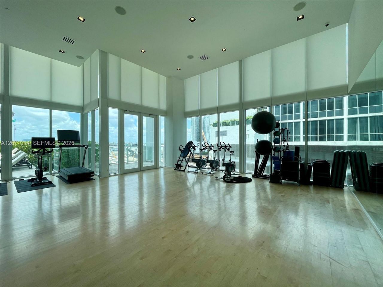 1040 Biscayne Blvd , Unit 3305, Miami, FL 33132 Photo
