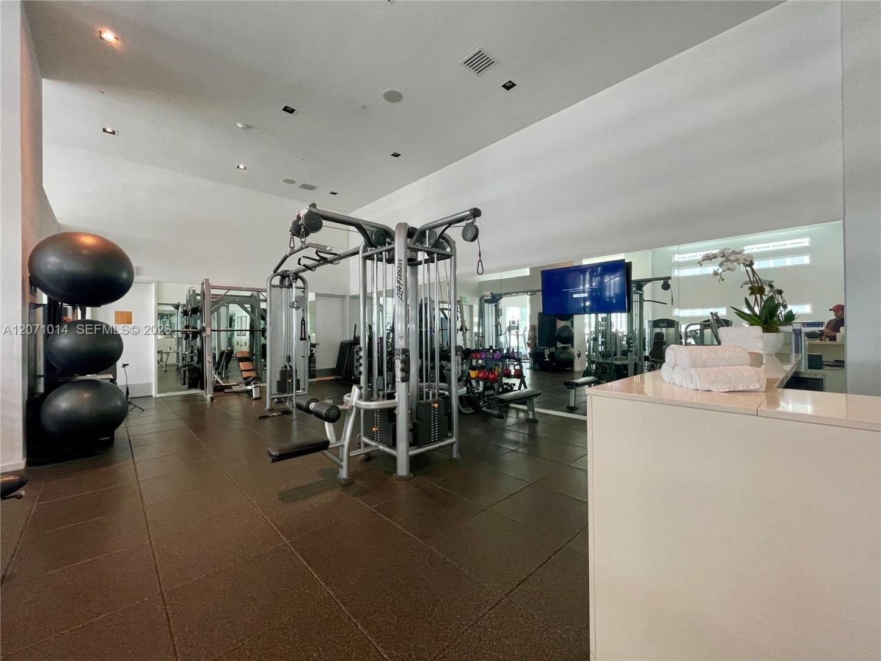 1040 Biscayne Blvd , Unit 3305, Miami, FL 33132 Photo