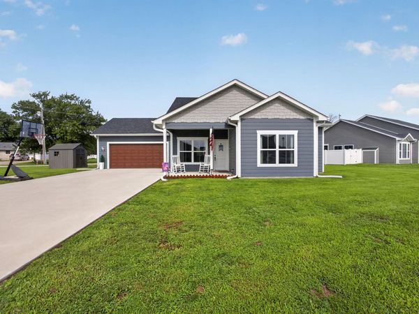 965 N Hickman Street, Centralia, MO 65240