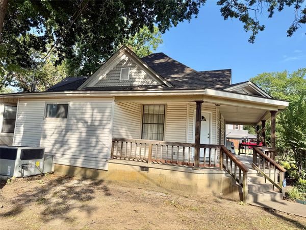 624 W Canadian Avenue , Vinita, OK 74301