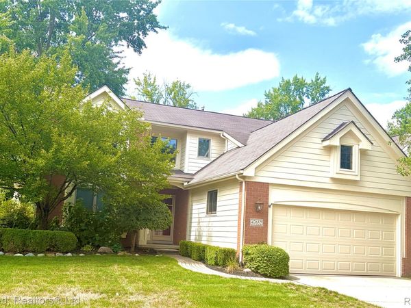 47652 Arbor Trail, Unit 77, Northville Township, Mi 48168