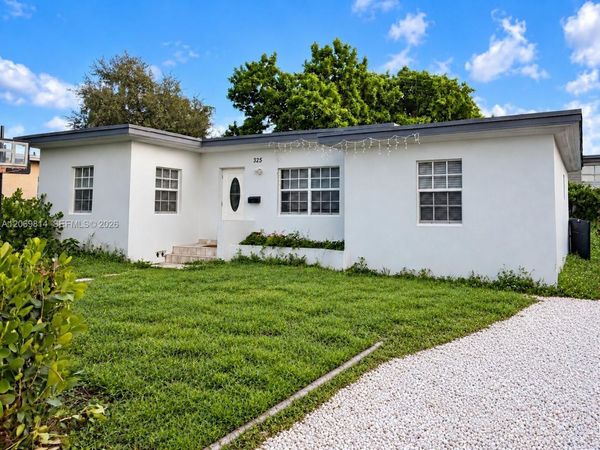 325 NE 108th St, Miami, FL 33161