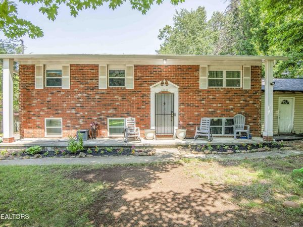 10525 Bob Gray Rd, Knoxville, TN 37932