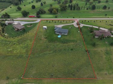 114 Sunset Drive, Hebron, NE 68370