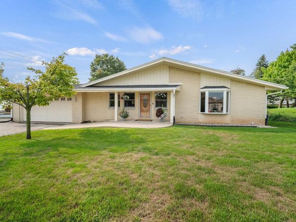 12405 W Euclid AVENUE, New Berlin, WI 53151