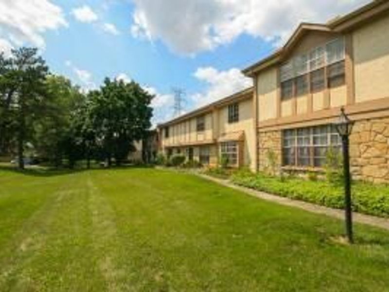 92 Stornoway Drive W, Unit 92B, Columbus, OH 43213 Photo 14