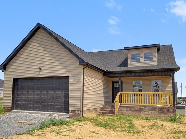 216 DJ Dr , Lafayette, TN 37083
