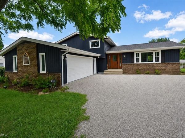 4949 Orchard Drive, Brunswick Hills, OH 44212