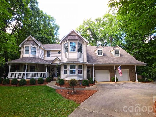 4721 Kuykendall Road , Charlotte, NC 28270