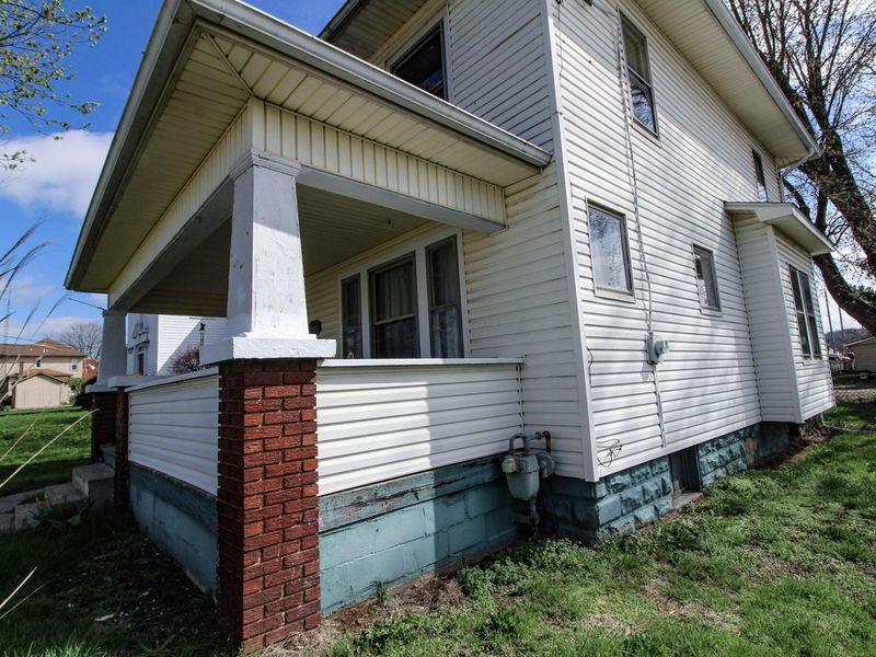 1338 Pine Street, Zanesville, OH 43701 Photo 3