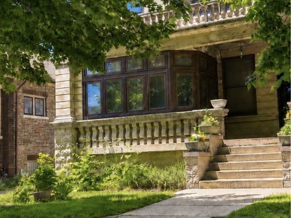 7608 S Ridgeland Avenue , Chicago, IL 60649