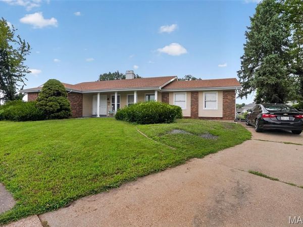 5998 Sir Edward Court, Florissant, MO 63033